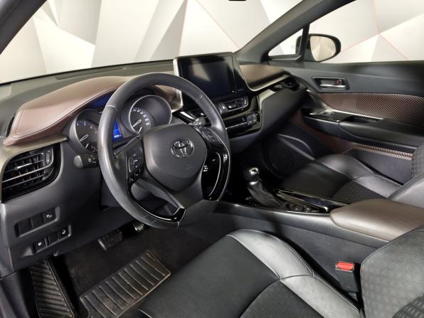 Toyota C-HR I с пробегом 2019 года, цена 2 349 000 рублей, 31120 км, внедорожник, Автокод Объявления