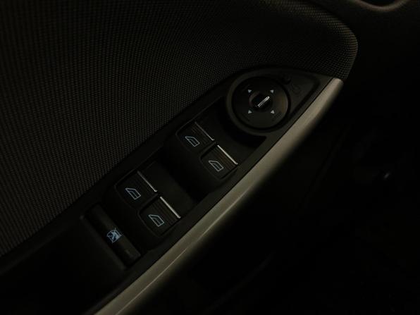 Ford Focus III с пробегом 2012 года, цена 712 000 рублей, 242078 км, седан, Автокод Объявления