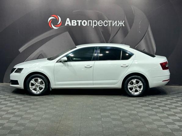 Skoda Octavia III (A7) Рестайлинг с пробегом 2017 года, цена 1 520 000 рублей, 165287 км, лифтбек, Автокод Объявления