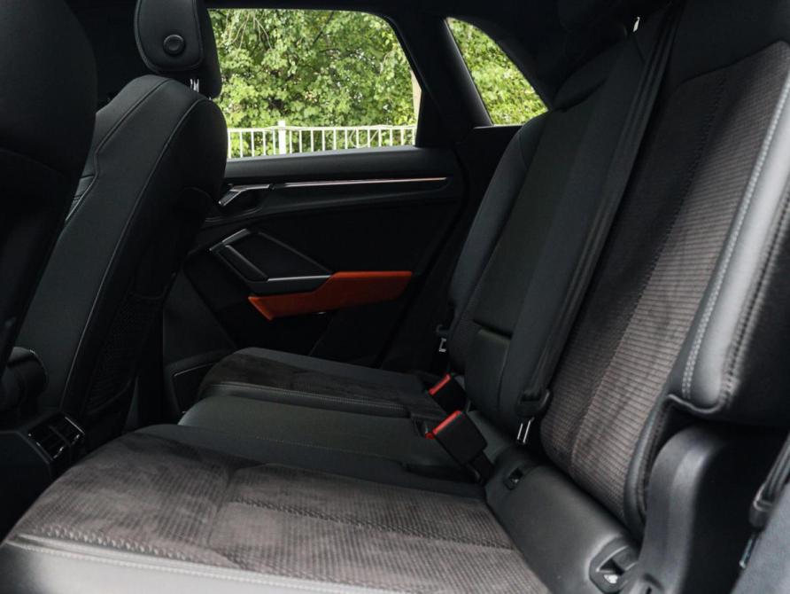 Audi Q3 II (F3) Москва  - изображение 10