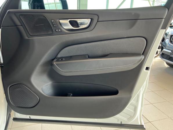 Volvo XC60 II Рестайлинг с пробегом 2021 года, цена 3 997 000 рублей, 93025 км, внедорожник, Автокод Объявления