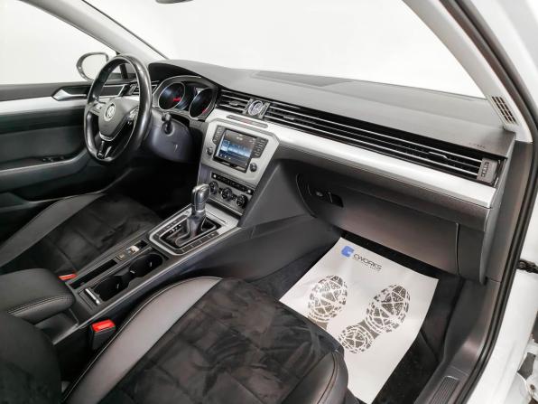 Volkswagen Passat B8 с пробегом 2016 года, цена 1 740 000 рублей, 89421 км, седан, Автокод Объявления