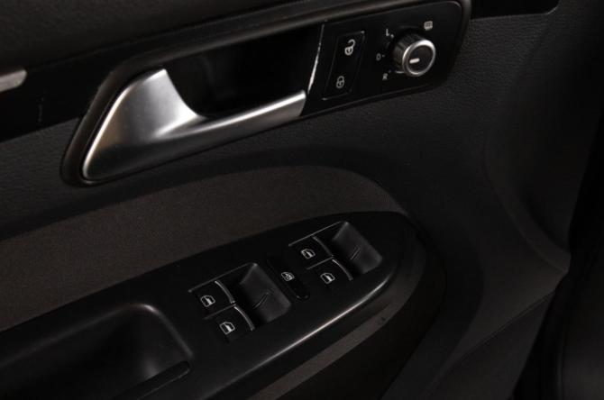 Volkswagen Touran I Рестайлинг с пробегом 2011 года, цена 1 299 000 рублей, 290000 км, компактвэн, Автокод Объявления