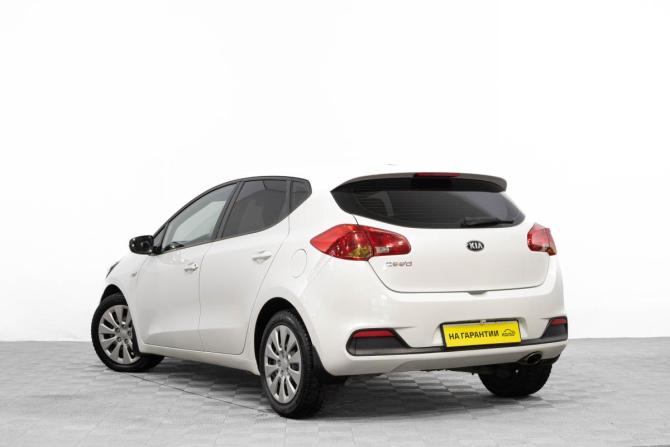 Kia Ceed II с пробегом 2015 года, цена 949 000 рублей, 214000 км, хэтчбек, Автокод Объявления