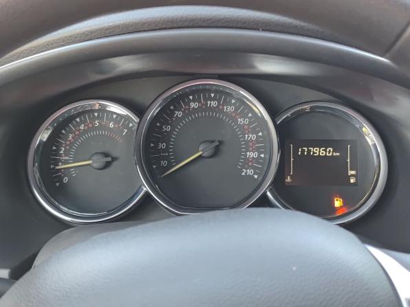 Renault Logan II Рестайлинг с пробегом 2019 года, цена 890 000 рублей, 177951 км, седан, Автокод Объявления