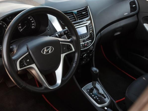 Hyundai Solaris I с пробегом 2011 года, цена 815 000 рублей, 101668 км, седан, Автокод Объявления