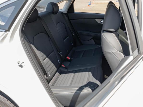 Kia K3 II (China Market) Рестайлинг с пробегом 2026 года, цена 2 505 000 рублей, 128 км, седан, Автокод Объявления