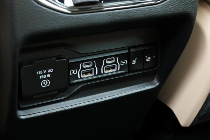 Jeep Grand Cherokee V (WL) с пробегом 2023 года, цена 6 990 000 рублей, 8694 км, внедорожник, Автокод Объявления