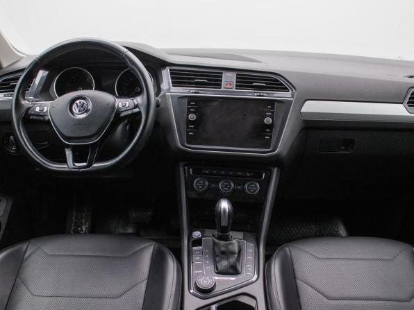 Volkswagen Tiguan II с пробегом 2019 года, цена 2 195 000 рублей, 120307 км, внедорожник, Автокод Объявления