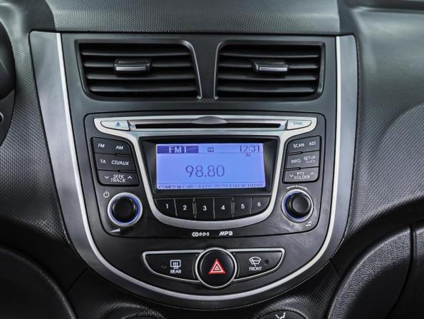 Hyundai Solaris I с пробегом 2013 года, цена 899 000 рублей, 177237 км, седан, Автокод Объявления