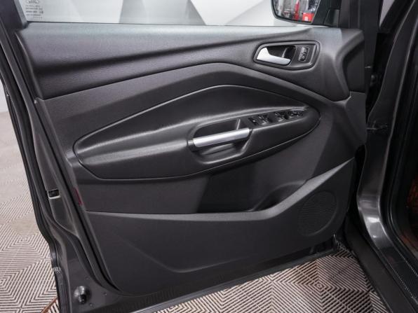 Ford Kuga II Рестайлинг с пробегом 2016 года, цена 1 747 000 рублей, 90509 км, внедорожник, Автокод Объявления