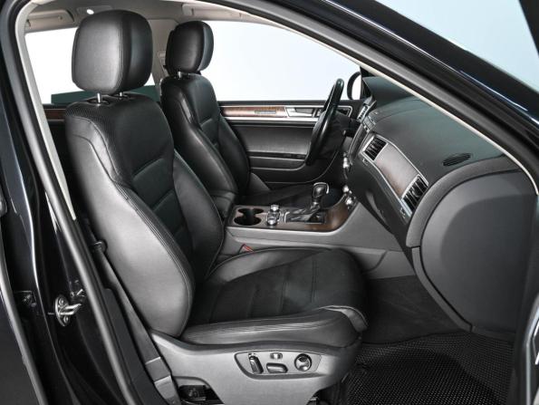 Volkswagen Touareg II Рестайлинг с пробегом 2015 года, цена 3 319 000 рублей, 121484 км, внедорожник, Автокод Объявления