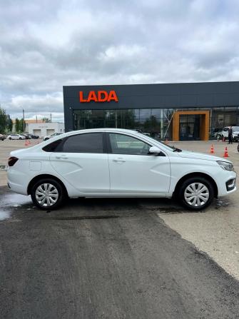 Lada (ВАЗ) Vesta I Рестайлинг (NG) с пробегом 2024 года, цена 1 350 000 рублей, 13000 км, седан, Автокод Объявления