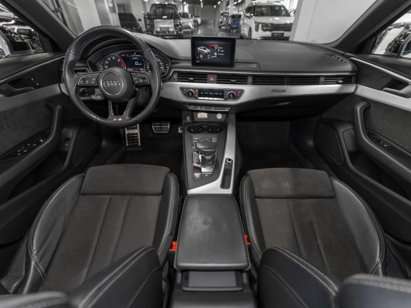Audi A4 V (B9) Рестайлинг с пробегом 2019 года, цена 2 890 000 рублей, 123227 км, седан, Автокод Объявления