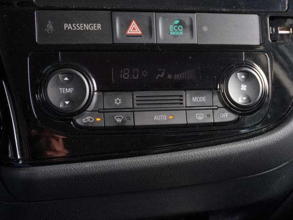 Mitsubishi Outlander III Рестайлинг 3 с пробегом 2022 года, цена 2 659 000 рублей, 10864 км, внедорожник, Автокод Объявления
