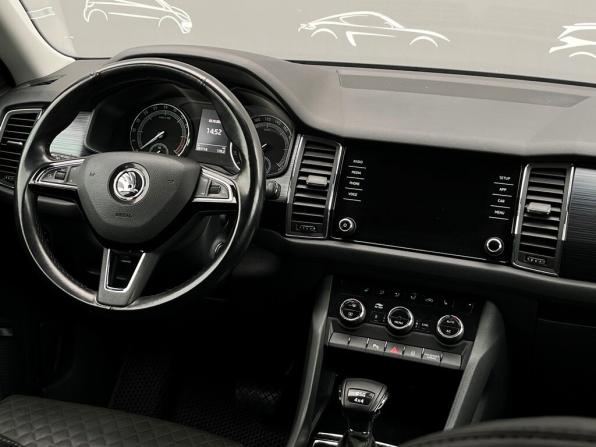 Skoda Kodiaq I с пробегом 2018 года, цена 2 038 200 рублей, 251114 км, внедорожник, Автокод Объявления