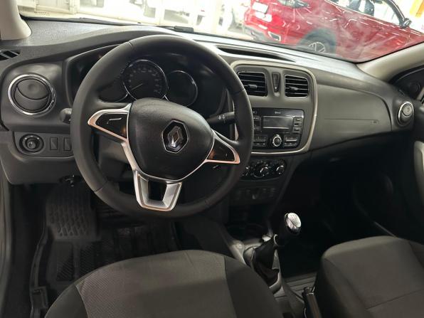 Renault Logan II Рестайлинг с пробегом 2021 года, цена 970 000 рублей, 41500 км, седан, Автокод Объявления