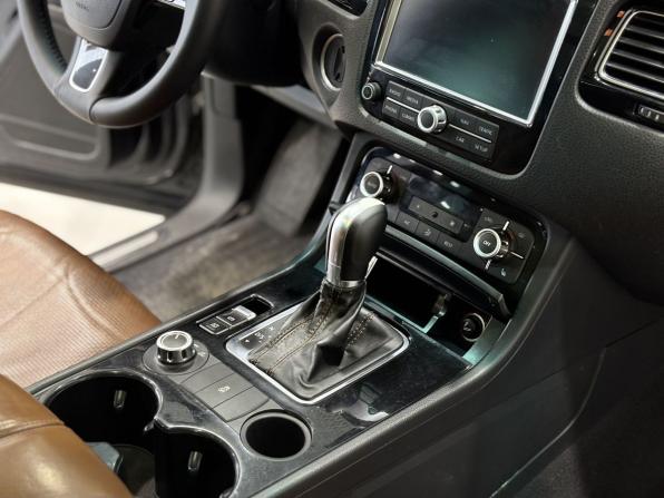Volkswagen Touareg II с пробегом 2014 года, цена 1 850 000 рублей, 240000 км, внедорожник, Автокод Объявления