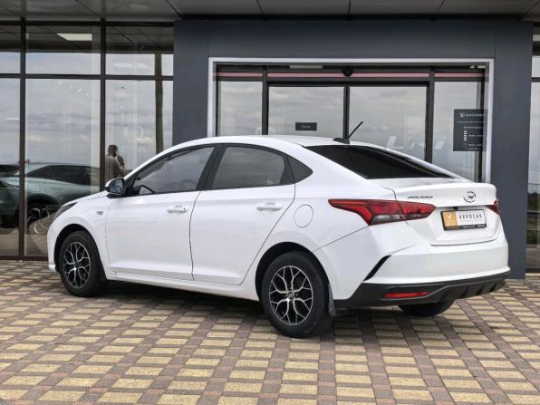 Hyundai Solaris II Рестайлинг с пробегом 2021 года, цена 1 230 000 рублей, 153324 км, седан, Автокод Объявления