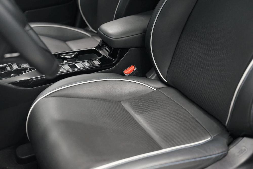 Honda e:NS1 Крым  - изображение 10