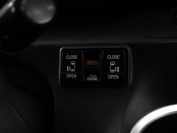 Toyota Sienta II Рестайлинг с пробегом 2020 года, цена 1 549 000 рублей, 69192 км, компактвэн, Автокод Объявления