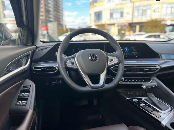 Changan Eado Plus с пробегом 2023 года, цена 1 608 000 рублей, 43100 км, седан, Автокод Объявления