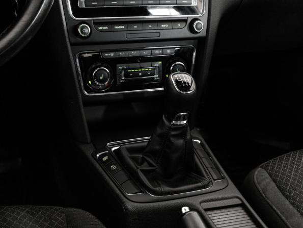 Skoda Superb II Рестайлинг с пробегом 2014 года, цена 1 400 000 рублей, 136389 км, лифтбек, Автокод Объявления