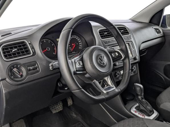 Volkswagen Polo V Рестайлинг с пробегом 2019 года, цена 1 215 000 рублей, 113112 км, седан, Автокод Объявления