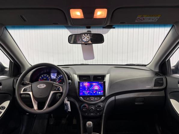 Hyundai Solaris I Рестайлинг с пробегом 2016 года, цена 1 037 000 рублей, 102000 км, седан, Автокод Объявления