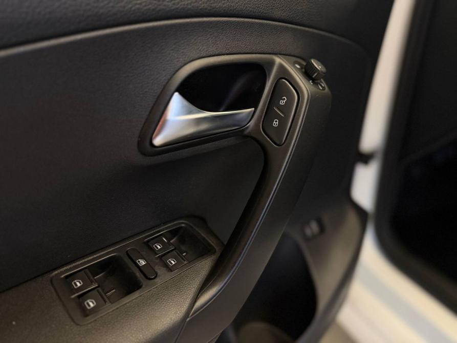 Volkswagen Polo V Рестайлинг Челябинск  - изображение 15