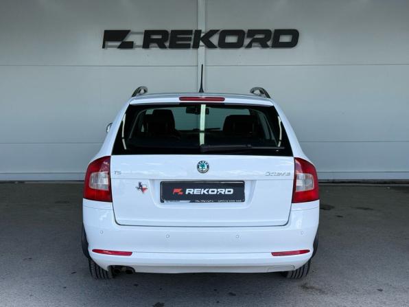 Skoda Octavia II (A5) Рестайлинг с пробегом 2012 года, цена 1 100 000 рублей, 165000 км, универсал, Автокод Объявления