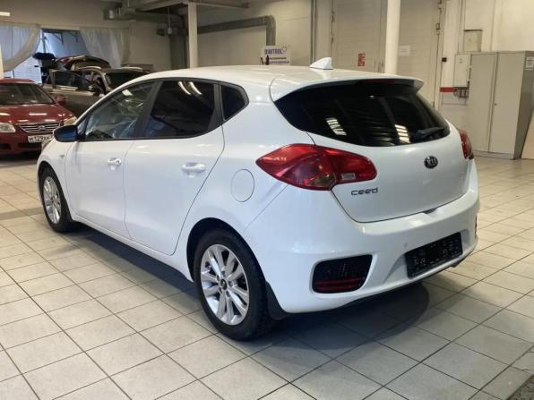Kia Ceed II Рестайлинг с пробегом 2017 года, цена 1 459 000 рублей, 122837 км, хэтчбек, Автокод Объявления
