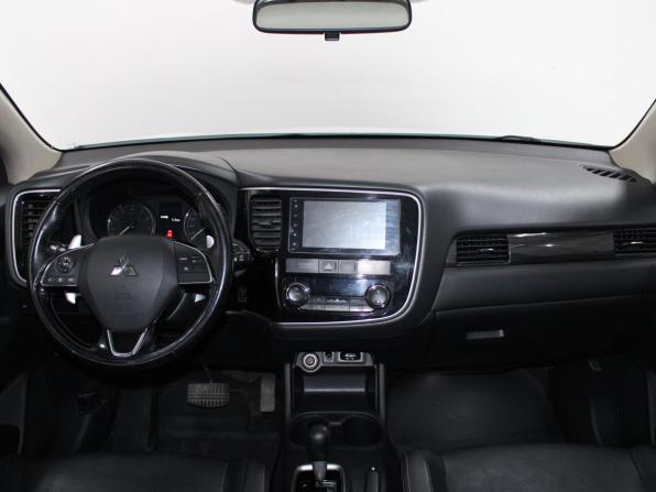 Mitsubishi Outlander III Рестайлинг 2 с пробегом 2015 года, цена 1 559 900 рублей, 223398 км, внедорожник, Автокод Объявления