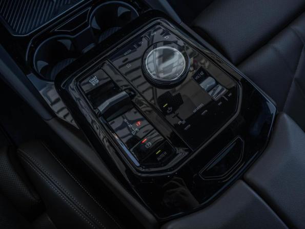 BMW 5 серии VIII (G60/G61/G68) с пробегом 2023 года, цена 6 277 800 рублей, 38786 км, седан, Автокод Объявления