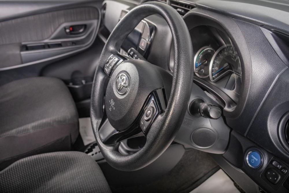 Toyota Vitz III (XP130) Рестайлинг 2 Томск  - изображение 13