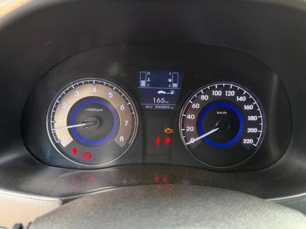 Hyundai Solaris I Рестайлинг с пробегом 2015 года, цена 859 000 рублей, 206859 км, седан, Автокод Объявления
