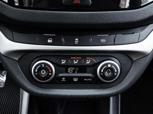 Lada (ВАЗ) Vesta I с пробегом 2021 года, цена 1 235 000 рублей, 114033 км, седан, Автокод Объявления