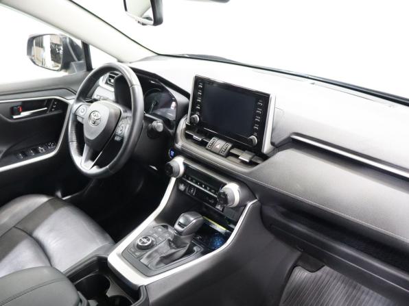 Toyota RAV4 V (XA50) с пробегом 2021 года, цена 3 749 000 рублей, 93255 км, внедорожник, Автокод Объявления
