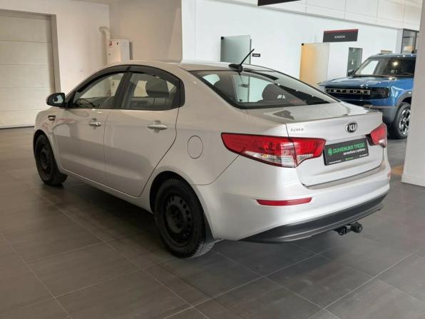 Kia Rio III Рестайлинг с пробегом 2017 года, цена 1 049 000 рублей, 110733 км, седан, Автокод Объявления