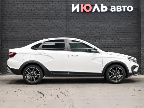 Lada (ВАЗ) Vesta I Рестайлинг (NG) с пробегом 2023 года, цена 1 250 000 рублей, 45063 км, седан, Автокод Объявления
