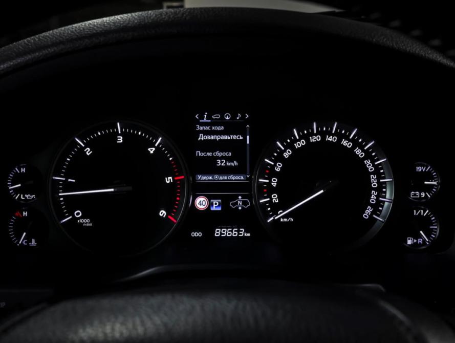 Toyota Land Cruiser 200 Series Рестайлинг 2 Москва  - изображение 16
