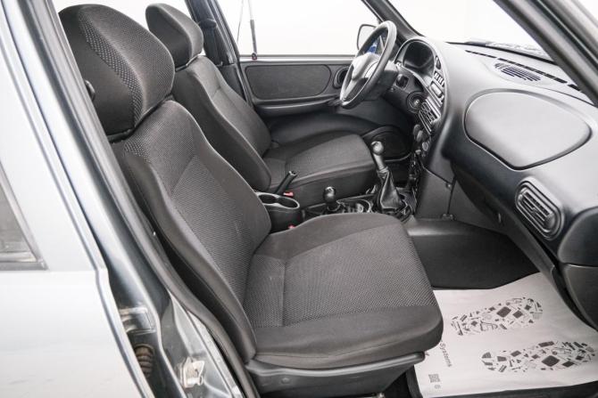 Chevrolet Niva I Рестайлинг с пробегом 2011 года, цена 849 000 рублей, 50000 км, внедорожник, Автокод Объявления