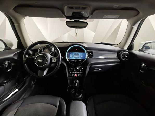 Mini Hatch III (F55/F56) Рестайлинг 2 с пробегом 2022 года, цена 2 650 000 рублей, 38691 км, хэтчбек, Автокод Объявления