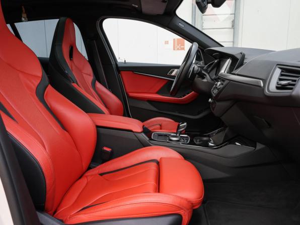 BMW 1 серии III (F40) с пробегом 2021 года, цена 4 399 000 рублей, 32626 км, хэтчбек, Автокод Объявления