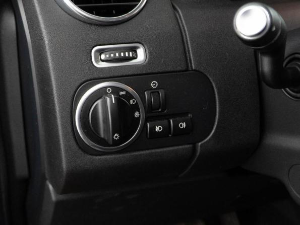 Land Rover Discovery IV Рестайлинг с пробегом 2014 года, цена 2 499 077 рублей, 169193 км, внедорожник, Автокод Объявления