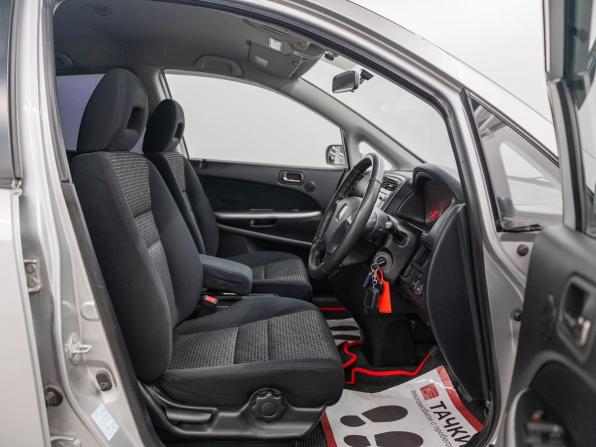Honda Stream I Рестайлинг с пробегом 2006 года, цена 680 000 рублей, 251142 км, компактвэн, Автокод Объявления