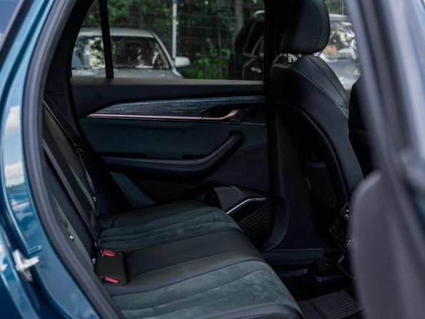 Geely Monjaro I с пробегом 2023 года, цена 2 670 000 рублей, 125517 км, внедорожник, Автокод Объявления