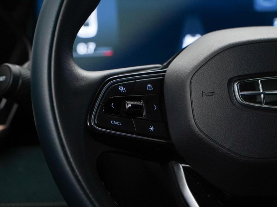 Geely Monjaro I Москва  - изображение 14