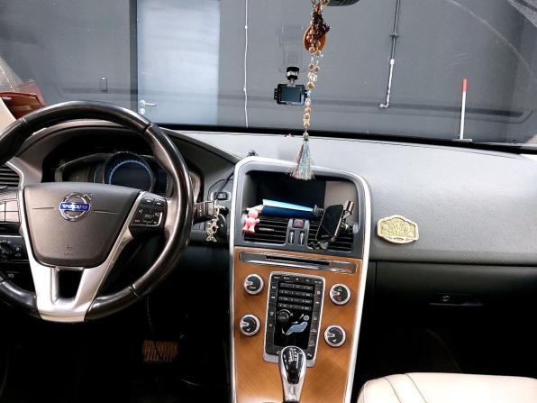 Volvo XC60 I Рестайлинг с пробегом 2015 года, цена 1 810 000 рублей, 197542 км, внедорожник, Автокод Объявления