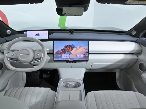 Exeed Exlantix ET с пробегом 2025 года, цена 5 500 000 рублей, 12000 км, внедорожник, Автокод Объявления